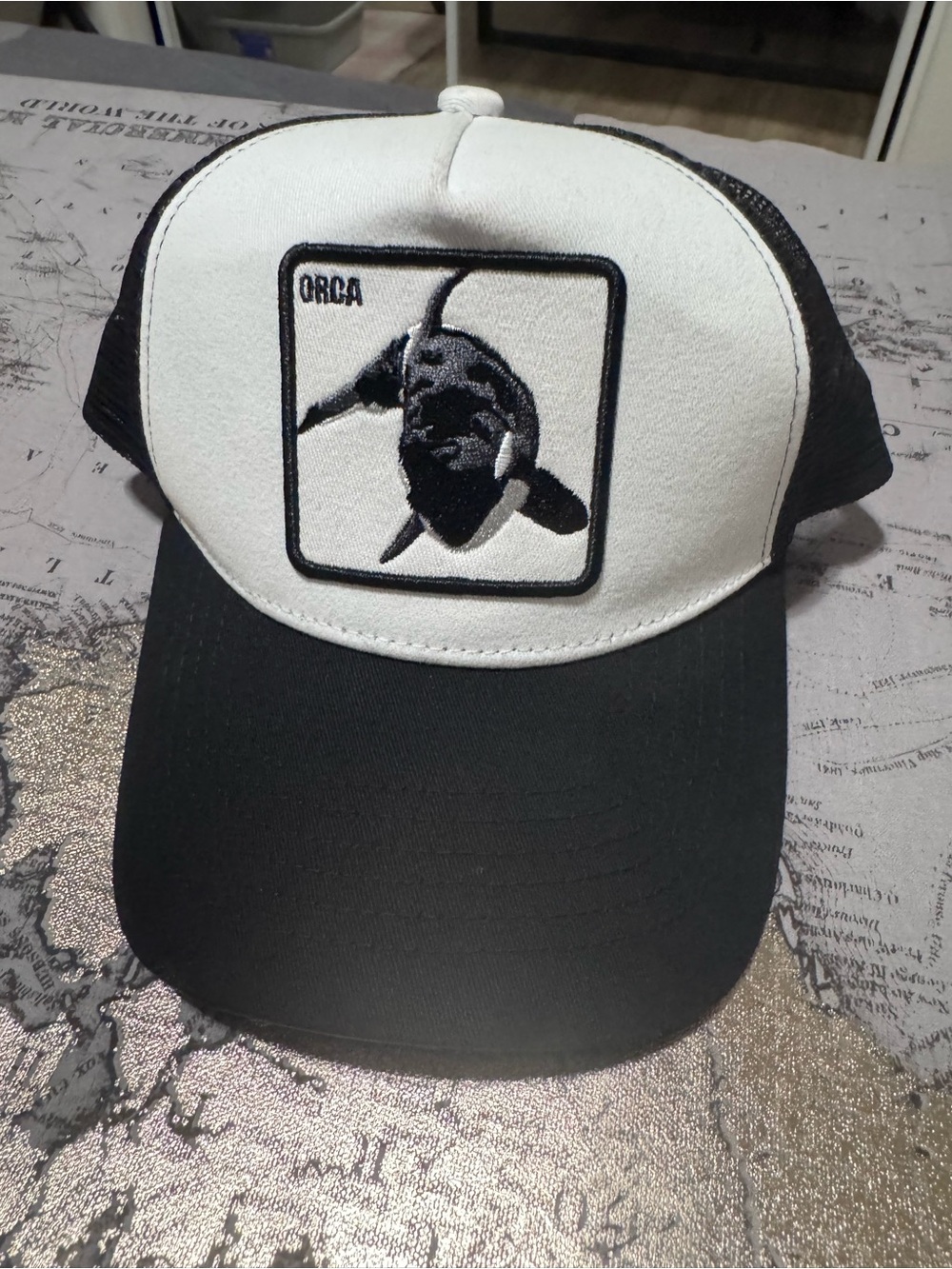 Black & White orca whale Trucker Cap SnapBack, new no tags